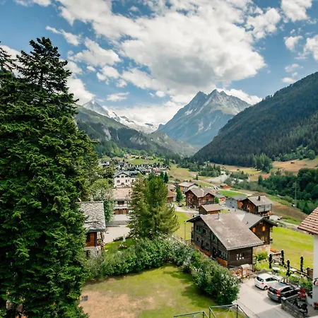 Duplex D'exception Face A La Dent Blanche *